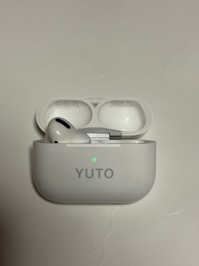 AirPodsPro名前入り。本体、左耳のみ