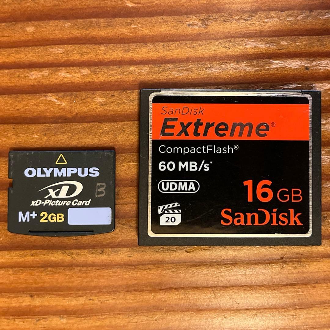 OLYMPUS E-30 デジタル一眼レフ フォーサーズ機　本体+付属品有り