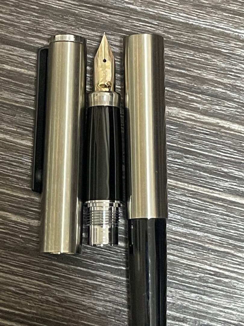 Pilot 14k-WG万年筆 黒とシルバー