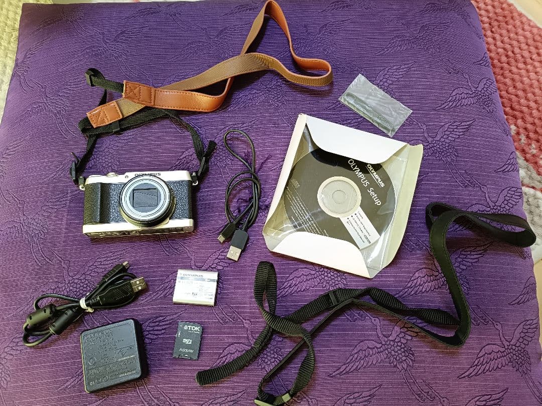 【SDカード付・動確済・美品】OLYMPUS SH-1 STYLUS おまけ付き