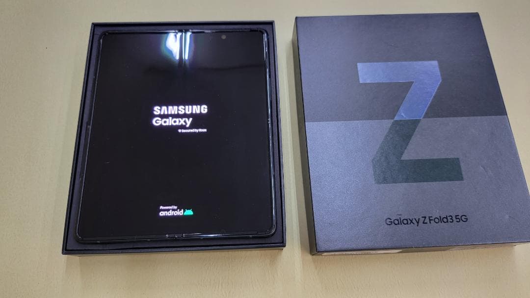 【新品未使用】　Samsung Galaxy Z Fold3 5G 本体