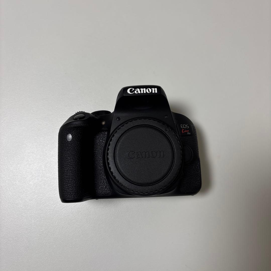 【中古】Canon Eos Kiss x9i ダブルズームキット +おまけ多数