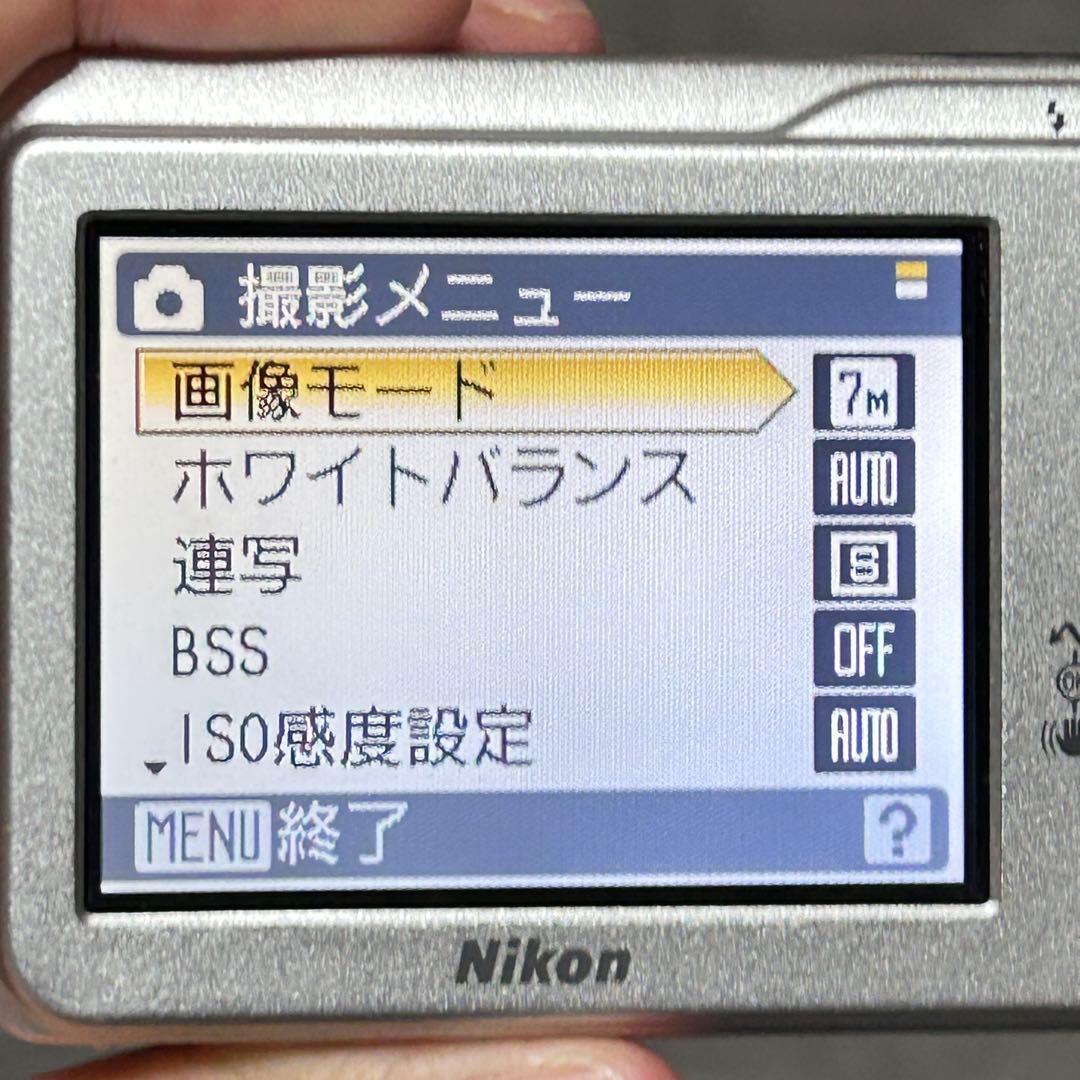 【動作品　美品　箱・付属品多数】Nikon COOLPIX S200 シルバー