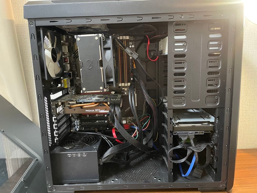 ZALMAN ミドルタワーPCケース