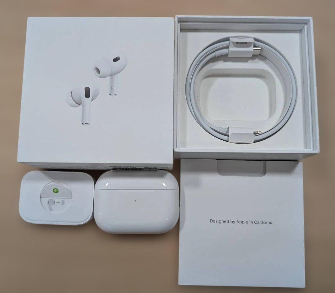 ☆AirPods Pro 第二世代 ホワイト 充電ケース付き　箱付き
