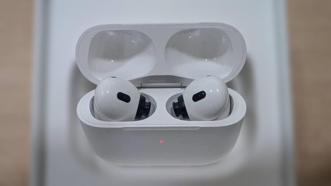 ☆AirPods Pro 第二世代 ホワイト 充電ケース付き　箱付き