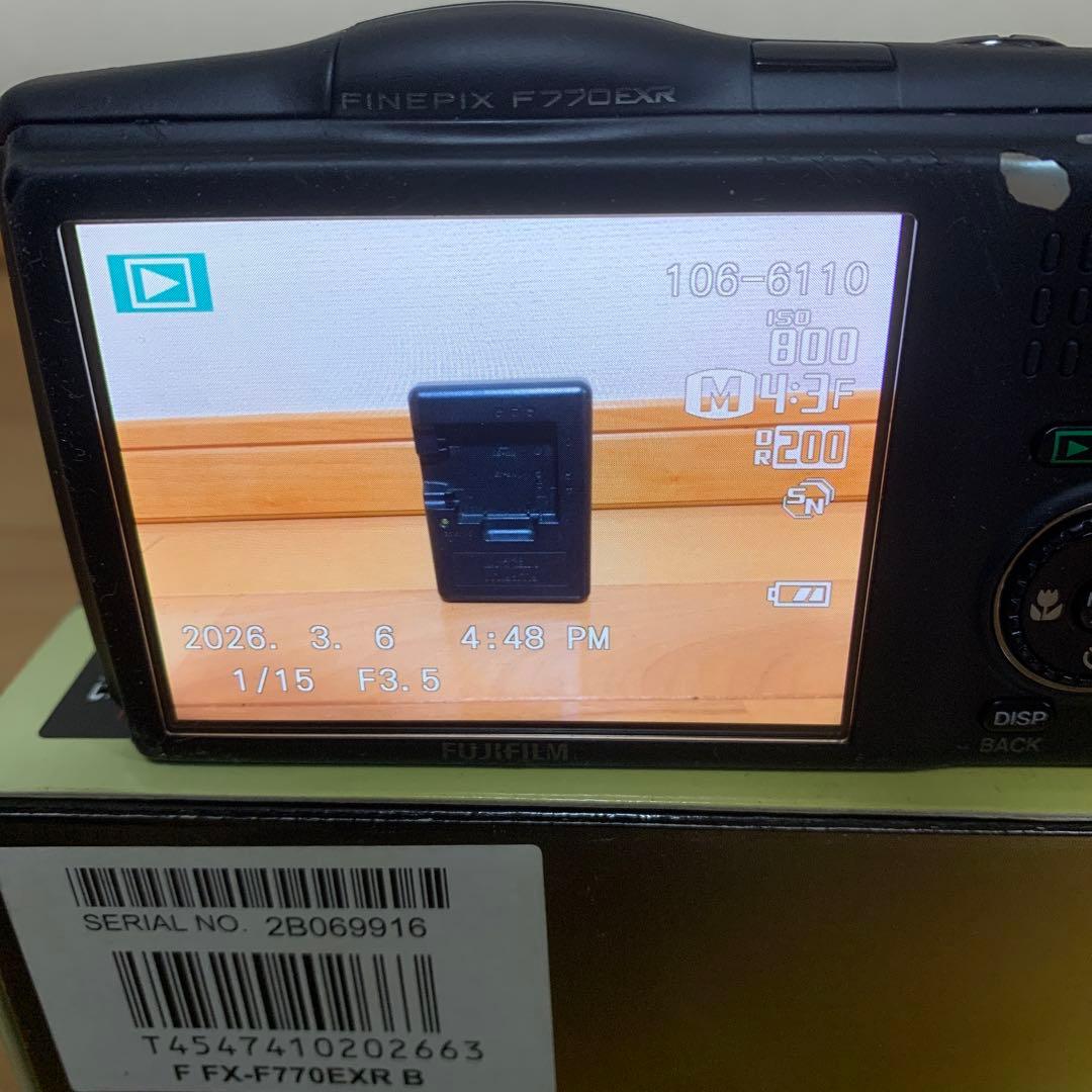 FUJIFILM F770EXR 16メガピクセル コンパクトデジタルカメラ