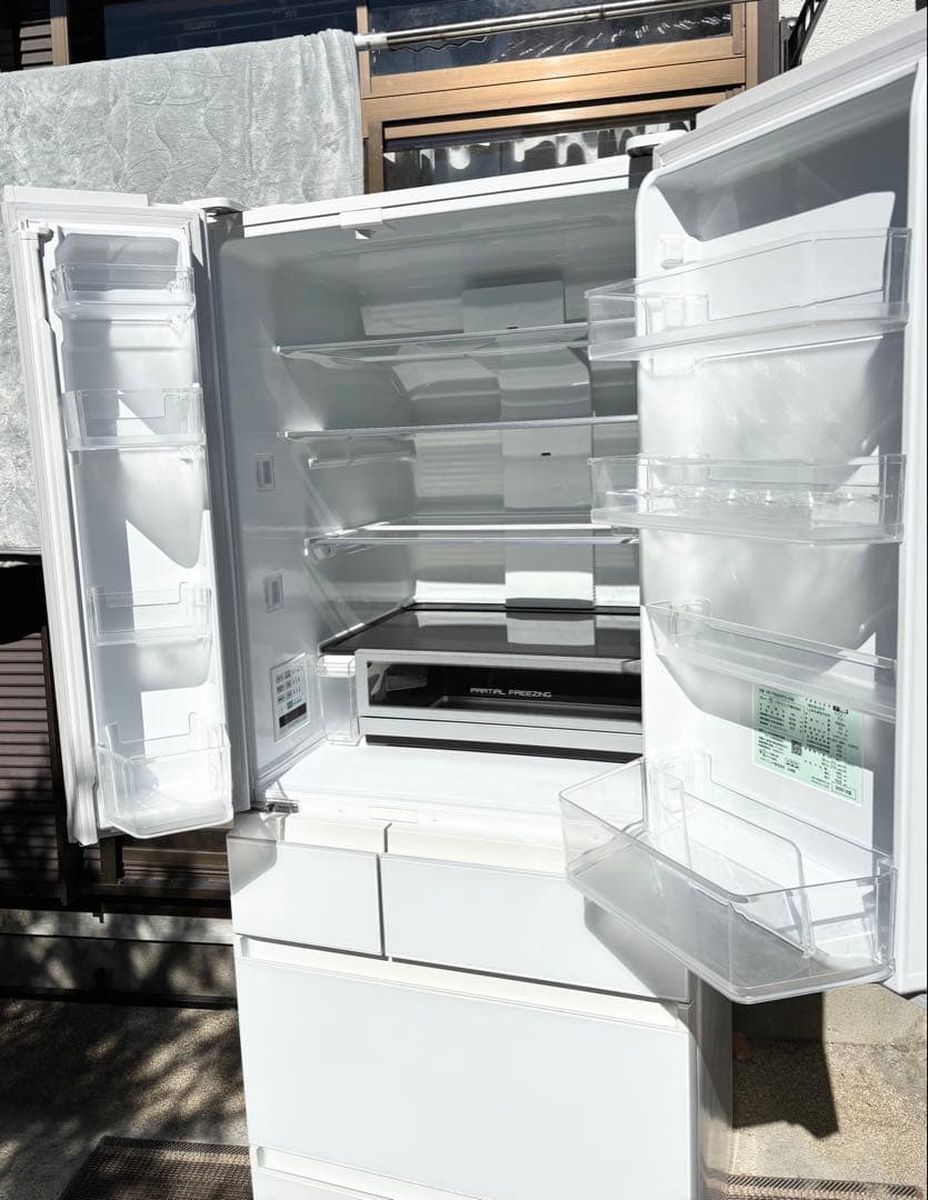 ネココ　引き取り限定　パーシャル搭載　600L NR-F606WPX-W