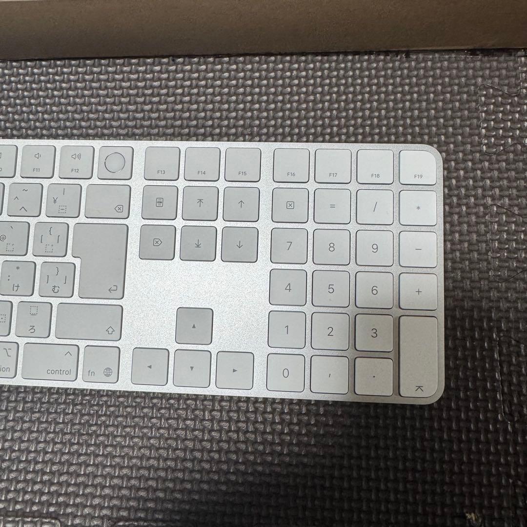 Touch ID搭載 Magic Keyboard テンキー　日本語