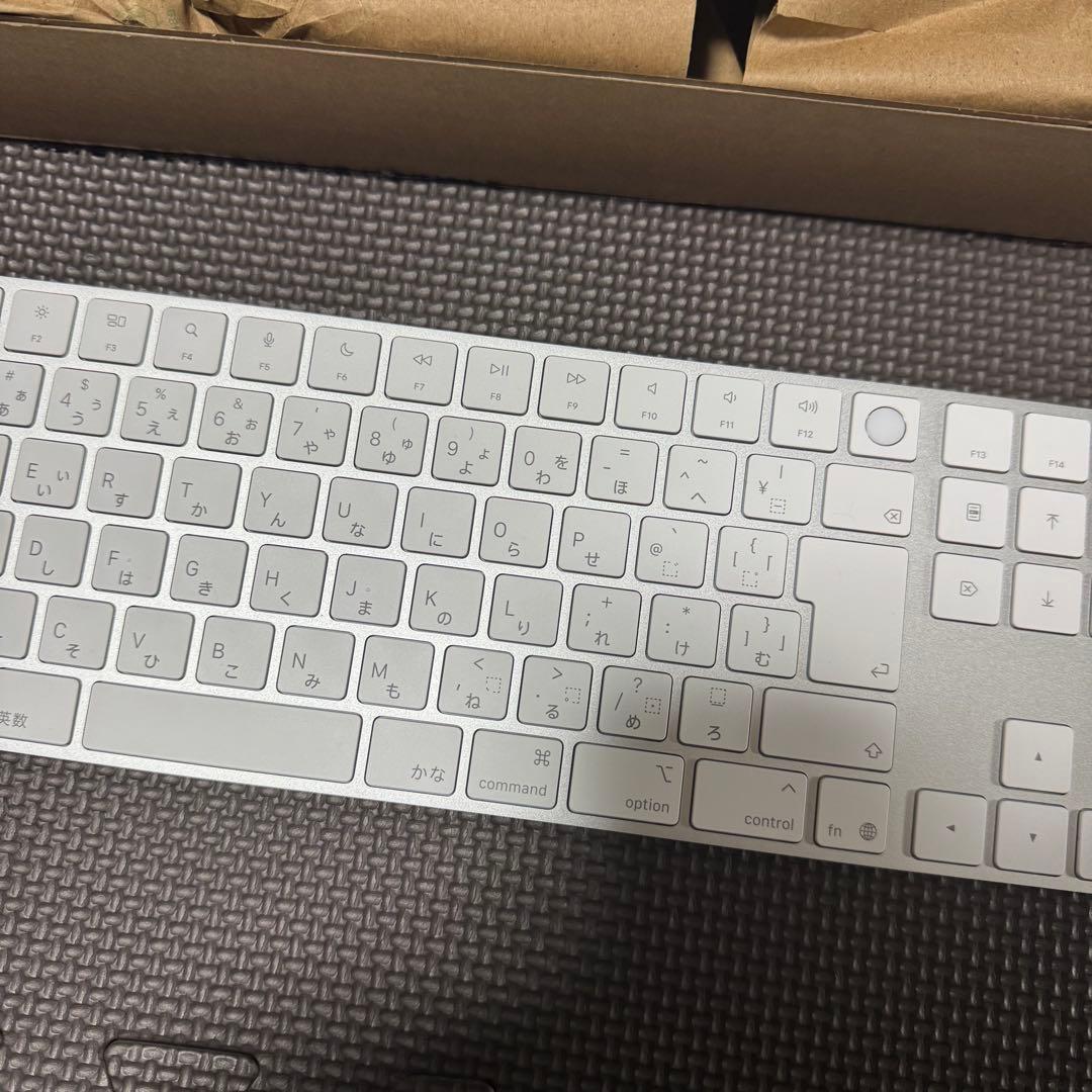 Touch ID搭載 Magic Keyboard テンキー　日本語