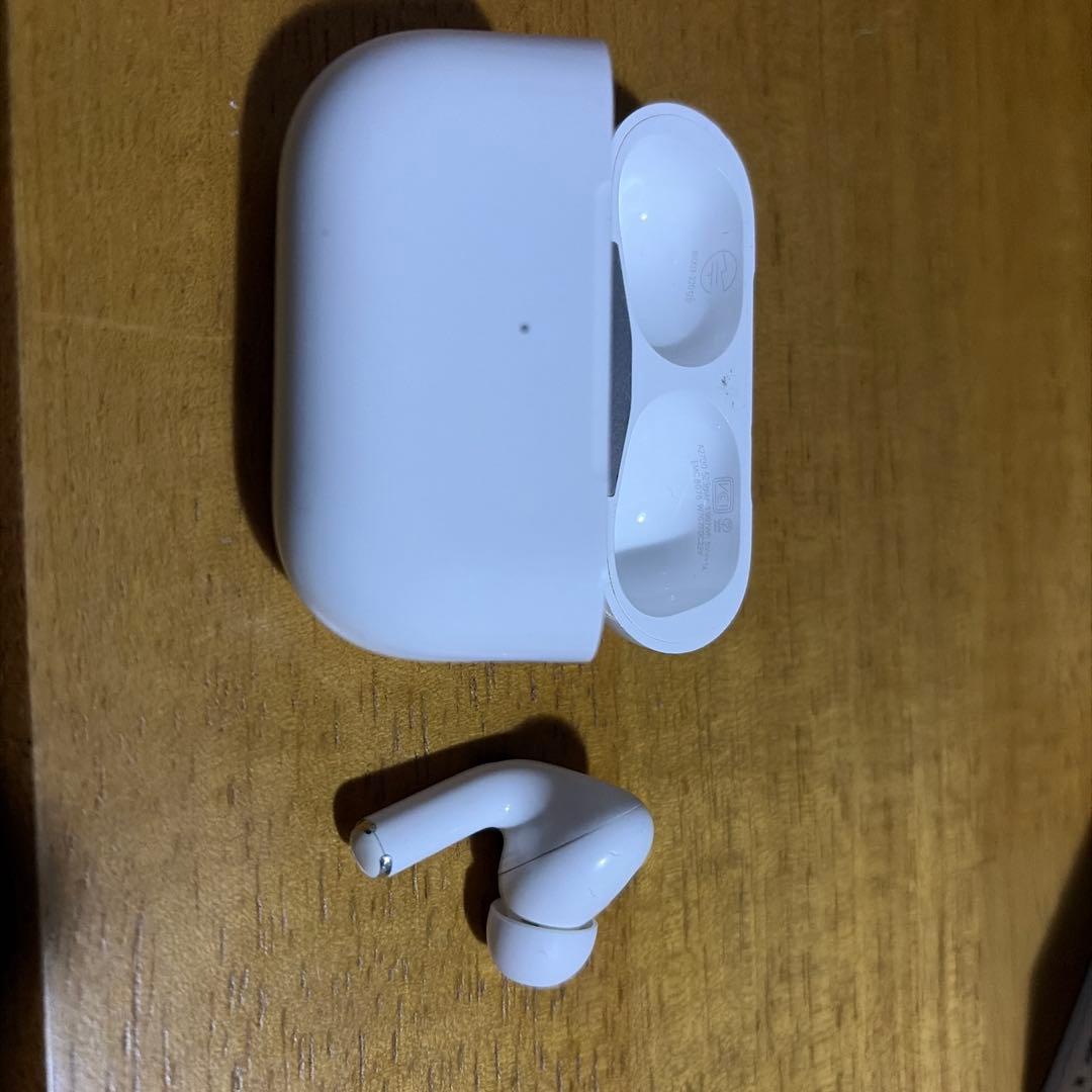 AirPods Pro 2本体 ホワイト 充電ケース付き 左耳のみ