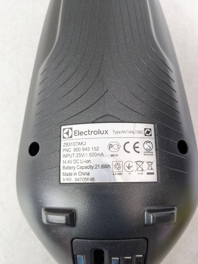 Electrolux スティック掃除機 NV144L15BC