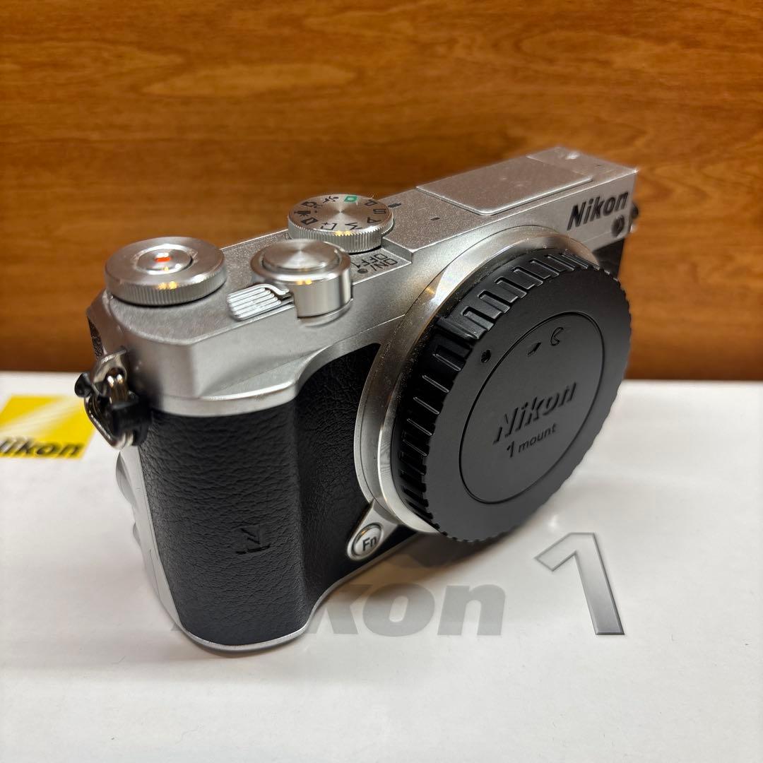 Nikon 1 J5 ミラーレスカメラ シルバー