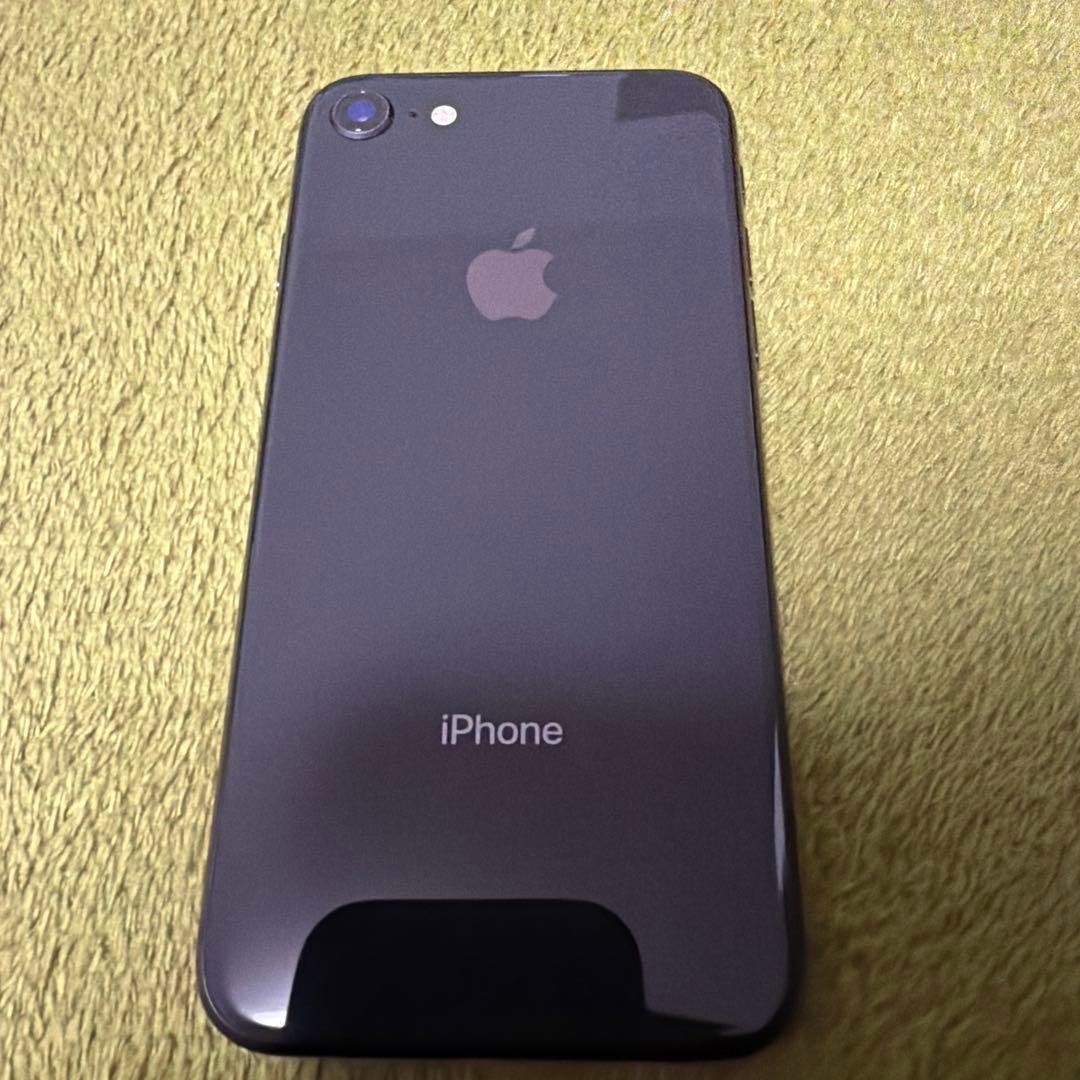 Apple iPhone 8 64GB スペースグレイSIMロック解除済