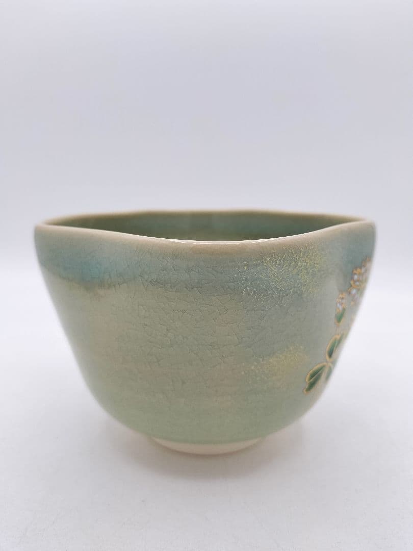 d130 【新品・未使用】茶碗 色絵 四葉のクローバー 八木海峰 紙箱 茶道具