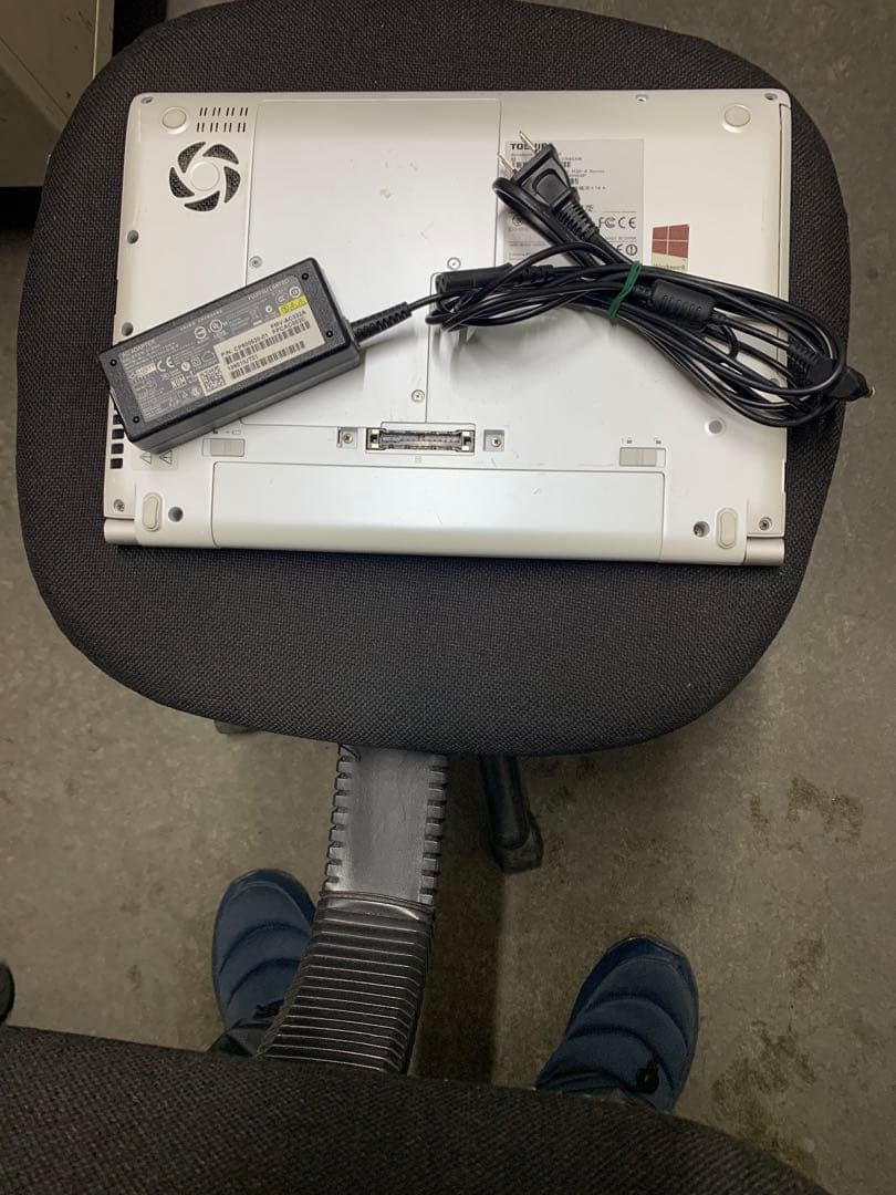 Windowsノート本体 Toshiba dynabook R73 CORE i7 8GB SSD128