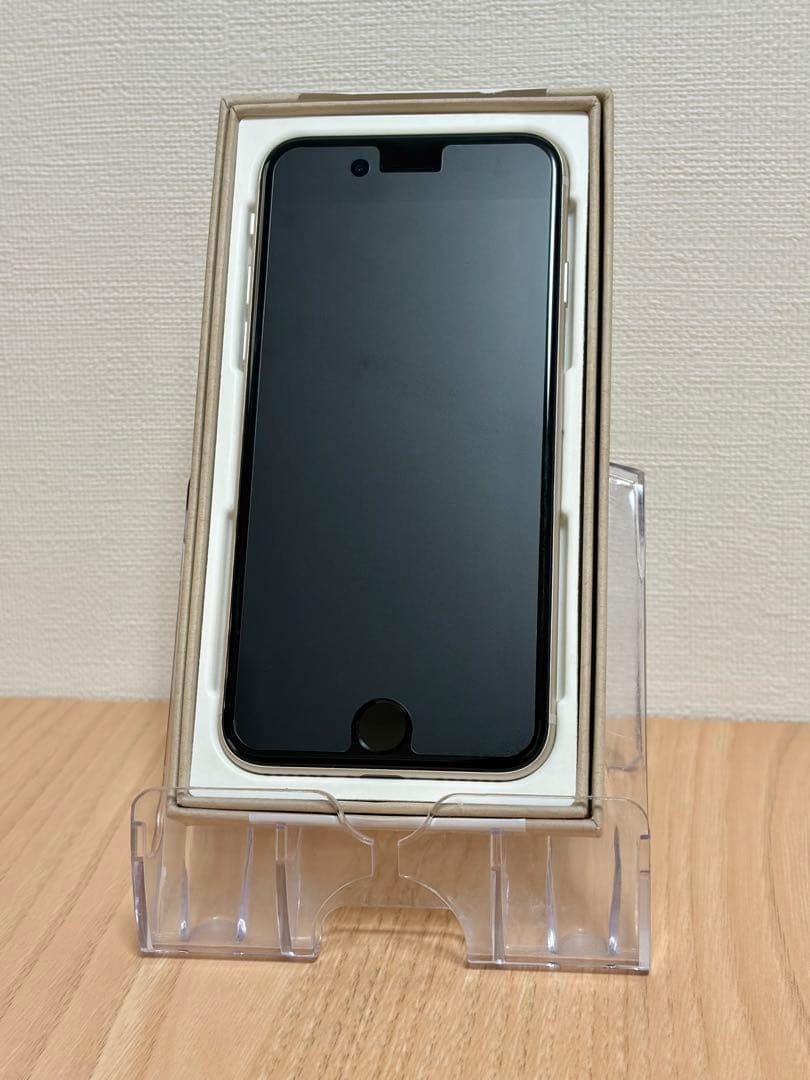 Apple iPhone SE 第3世代 128GB スターライト