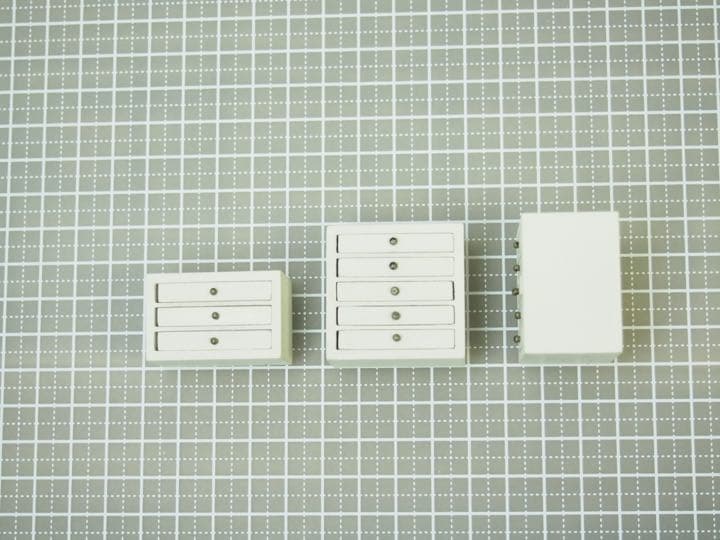 ミニチュア ドールハウス　小さな引き出し（5段）