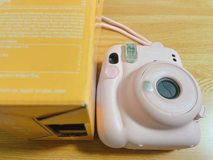 instax mini 11 チェキ ブラッシュピンク 箱付き　フィルム4枚付き