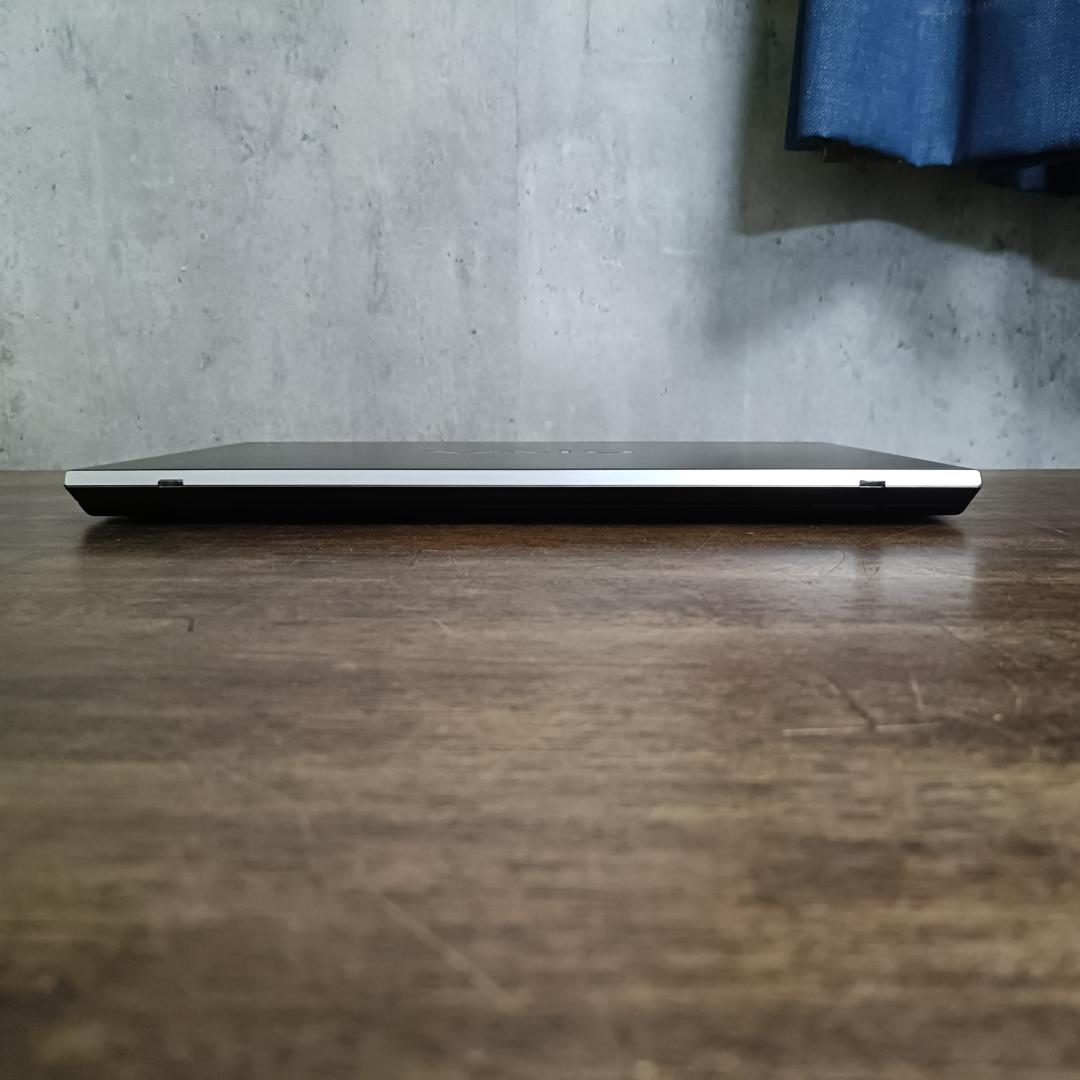【美品】VAIO 13.3型 超軽量 i5 16GB Office n151