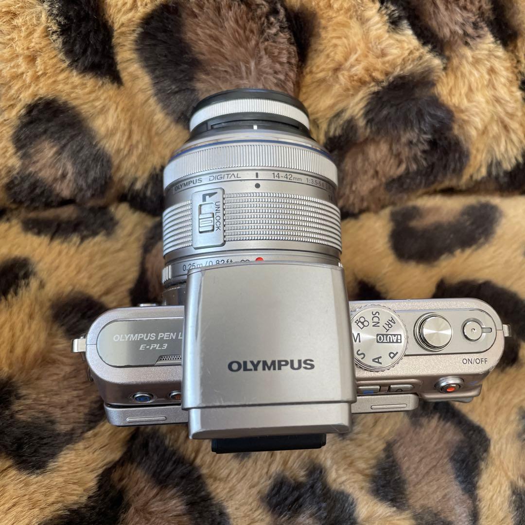 【ジャンク】OLYMPUS ミラーレス一眼 シルバー