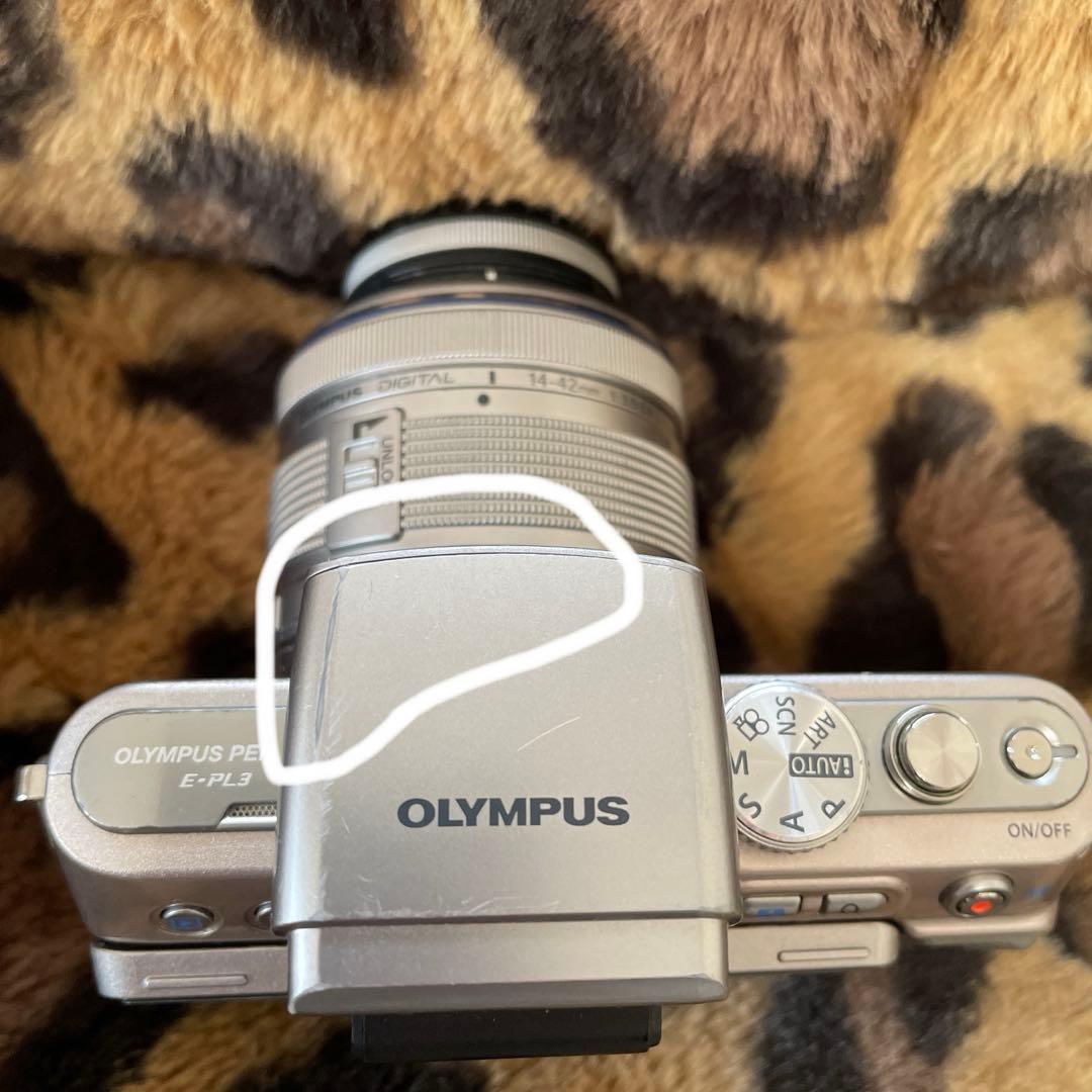 【ジャンク】OLYMPUS ミラーレス一眼 シルバー
