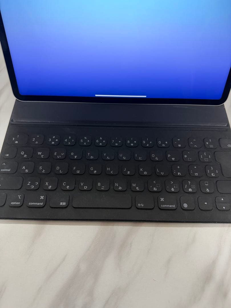 iPad Pro 12.9 6th 第6世代　Wi-Fi 128GB キーボード