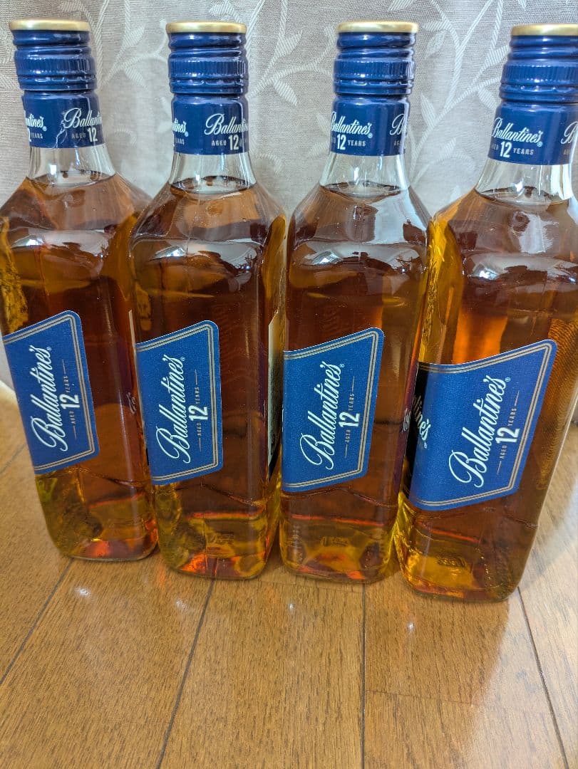 バランタイン12年 ブレンデッドスコッチウイスキー 700ml 4本セット
