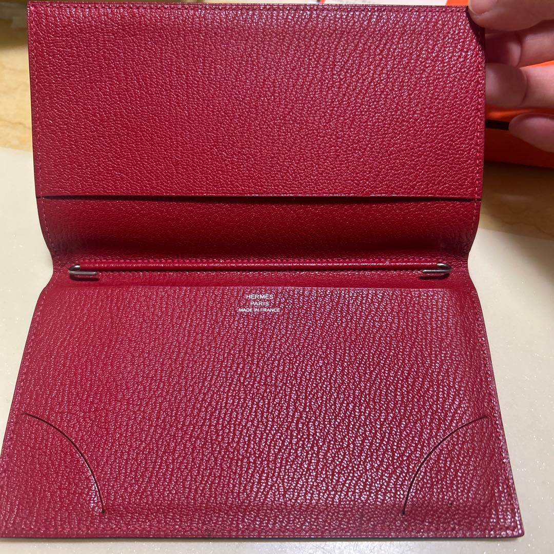 HERMES 赤 レザー パスポートケース、手帳ケース