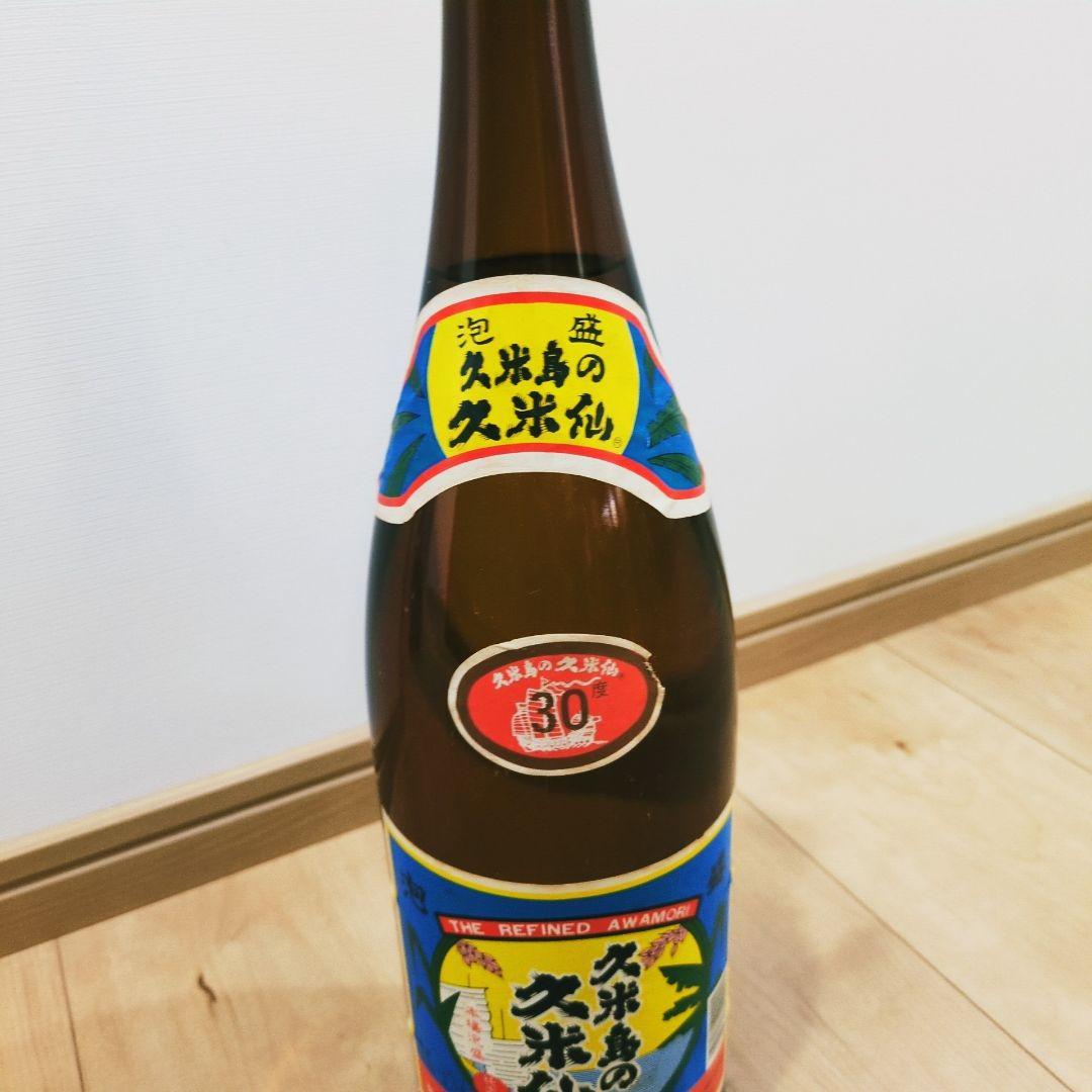 本場泡盛 「久米島の久米仙 」30度1800ml 【仲里酒造時代】ビンテージ