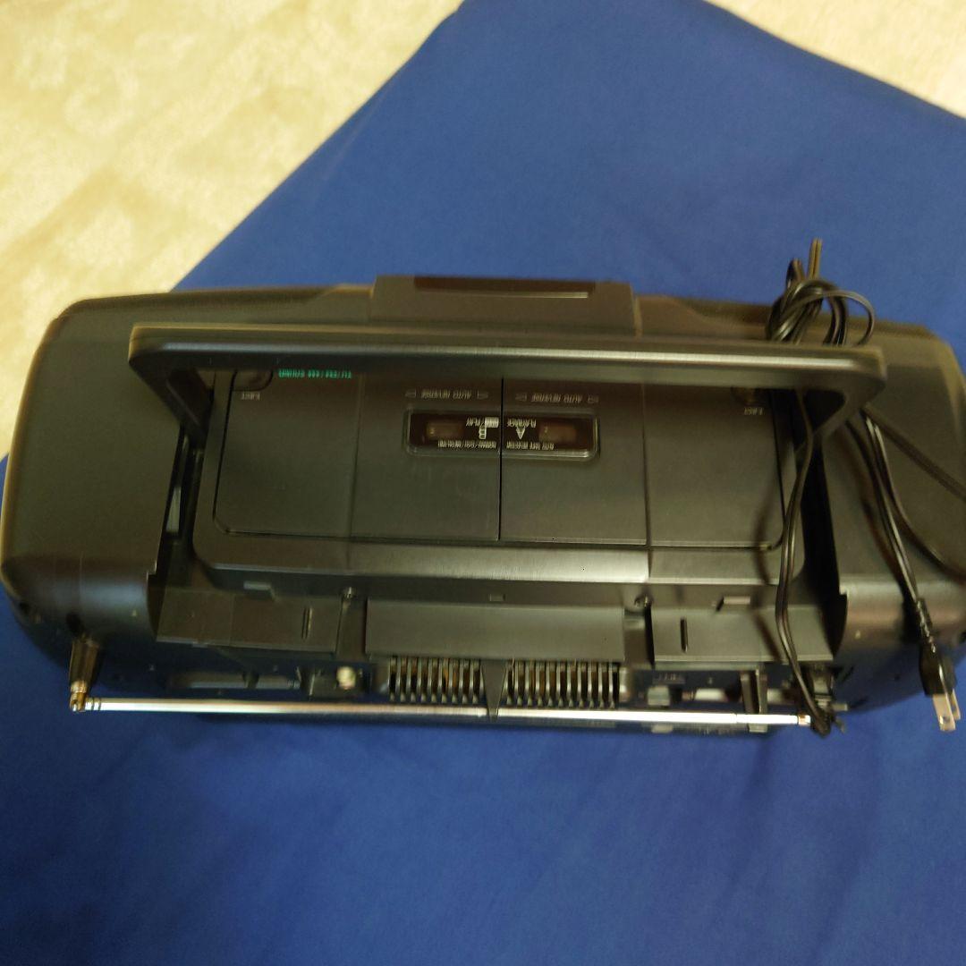 ステレオCDＷラジカセAM、FM、TV イコライザー搭載！低音イルミランプ点滅！