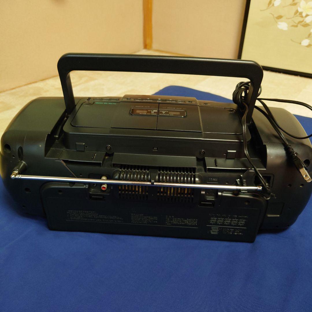 ステレオCDＷラジカセAM、FM、TV イコライザー搭載！低音イルミランプ点滅！
