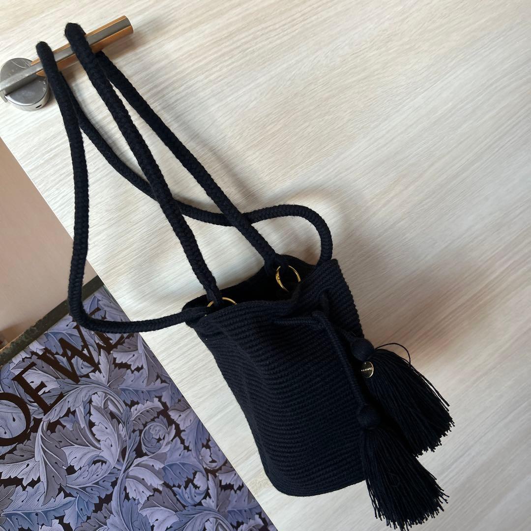 新品CHILA BAGS黒フリンジ付きニット編ショルダーバッグハンドメイド手作り