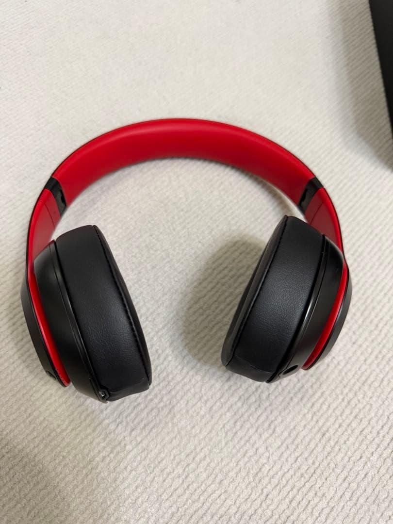 Beats Studio3 ワイヤレスヘッドホン 黒/赤