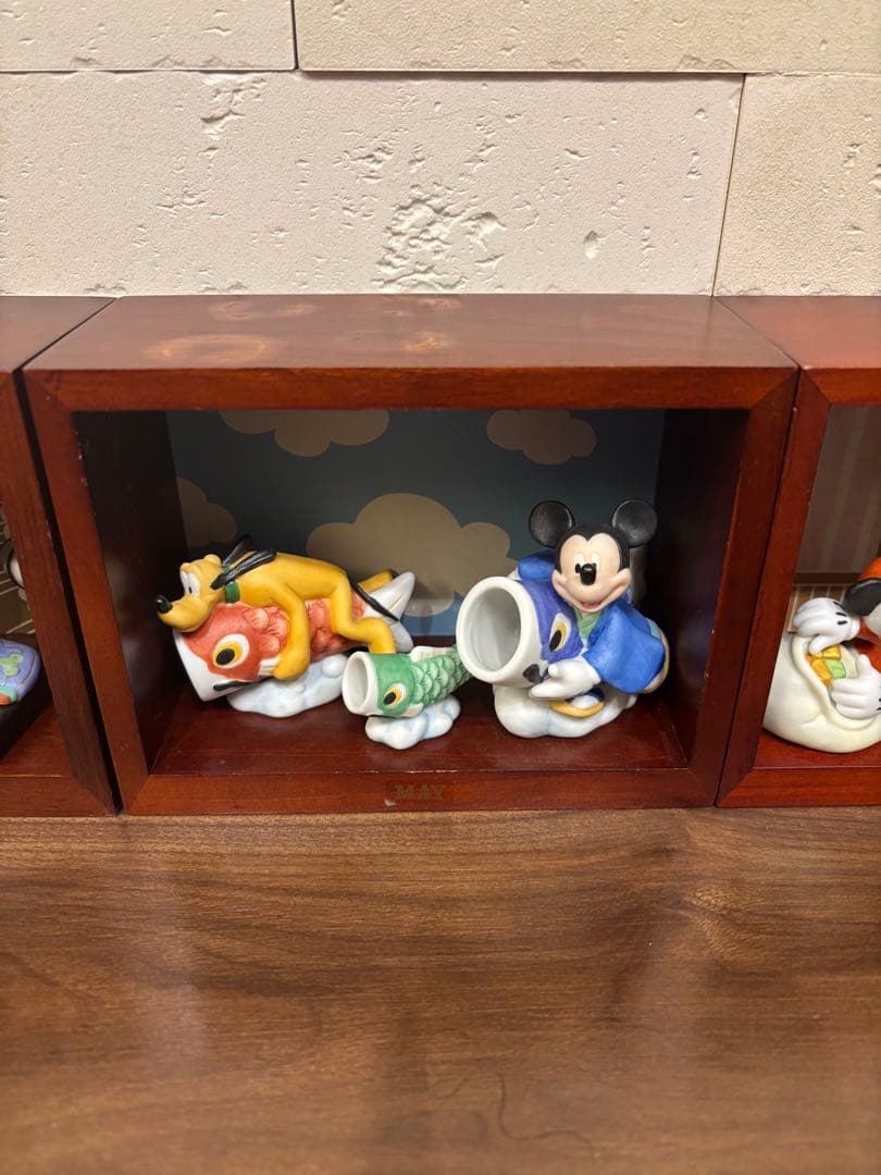 ミッキー＆フレンズ マンスリーフィギュアコレクション 3月 5月 12月 セット