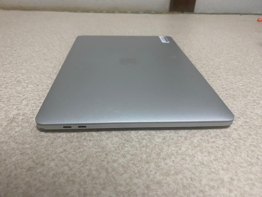 MacBook Pro 2020 i5 16GB512GB / 動作良好