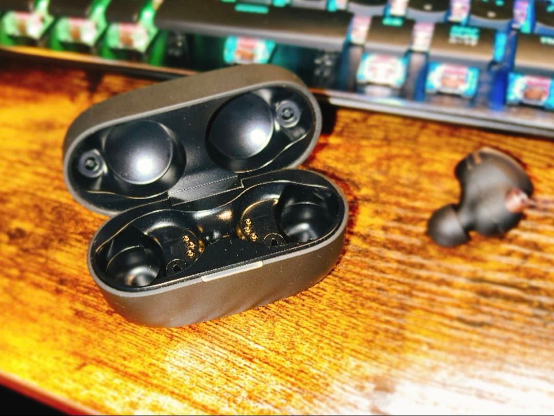 ソニー　ワイヤレスイヤホン　SONY WF-1000XM4