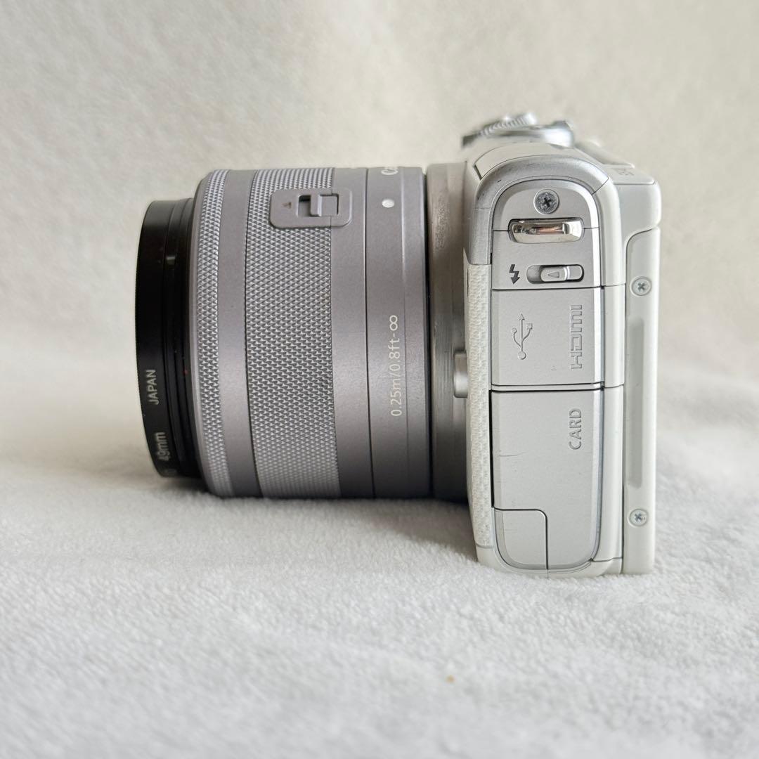 【明日午前発送可能】Canon EOS M100 ミラーレス一眼