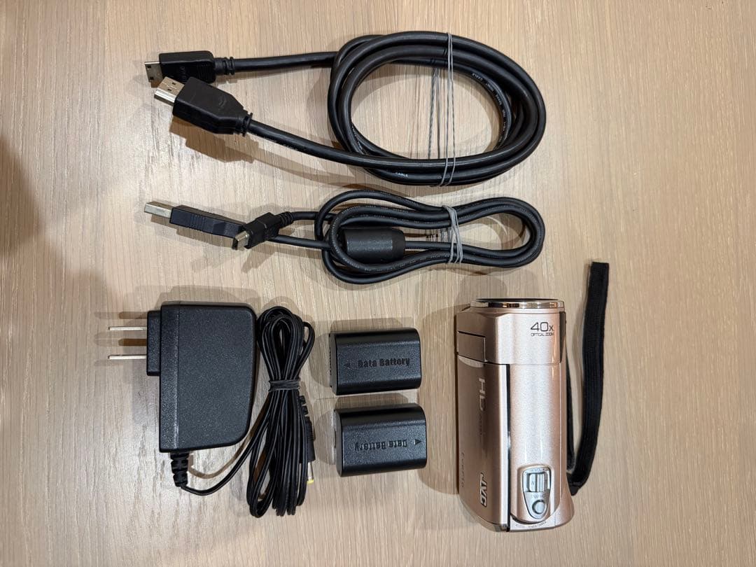 JVC GZ-HM670-N ビデオカメラ 本体 ピンク　バッテリー2個付
