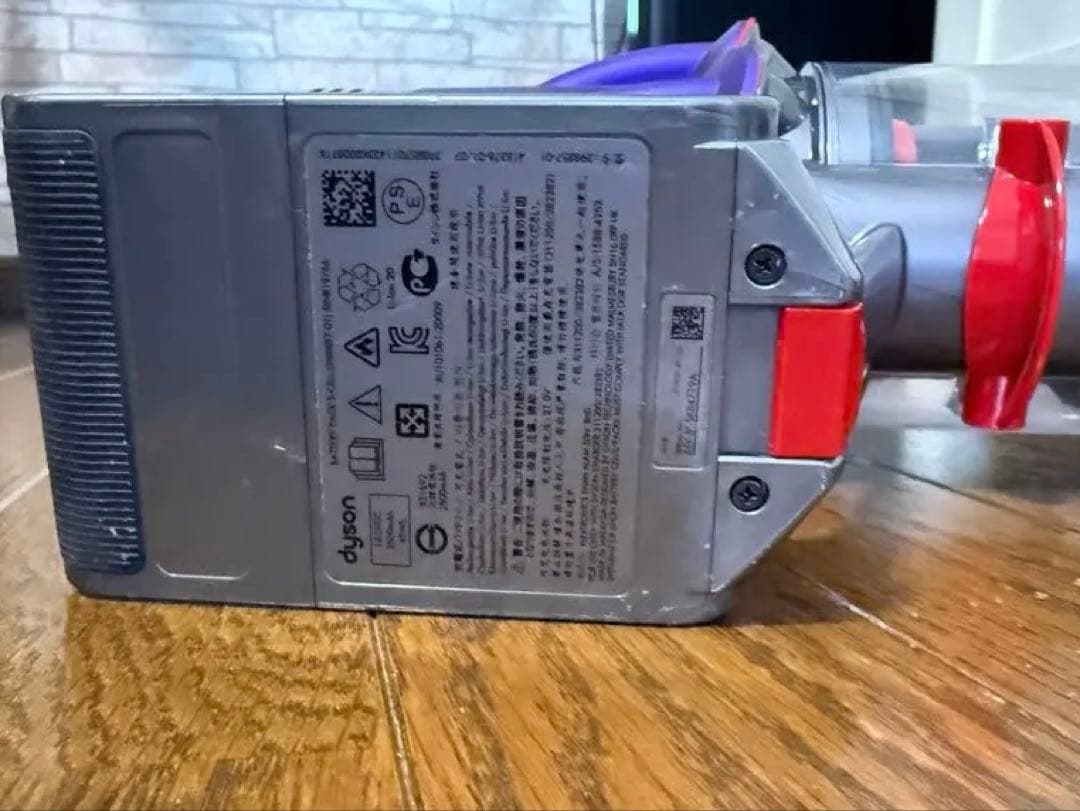 期間限定値下げ中 Dyson V12 SV18 本体　内部清掃 完動良品①