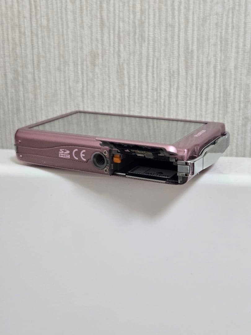 FUJIFILM FinePix Z800 EXR ピンク