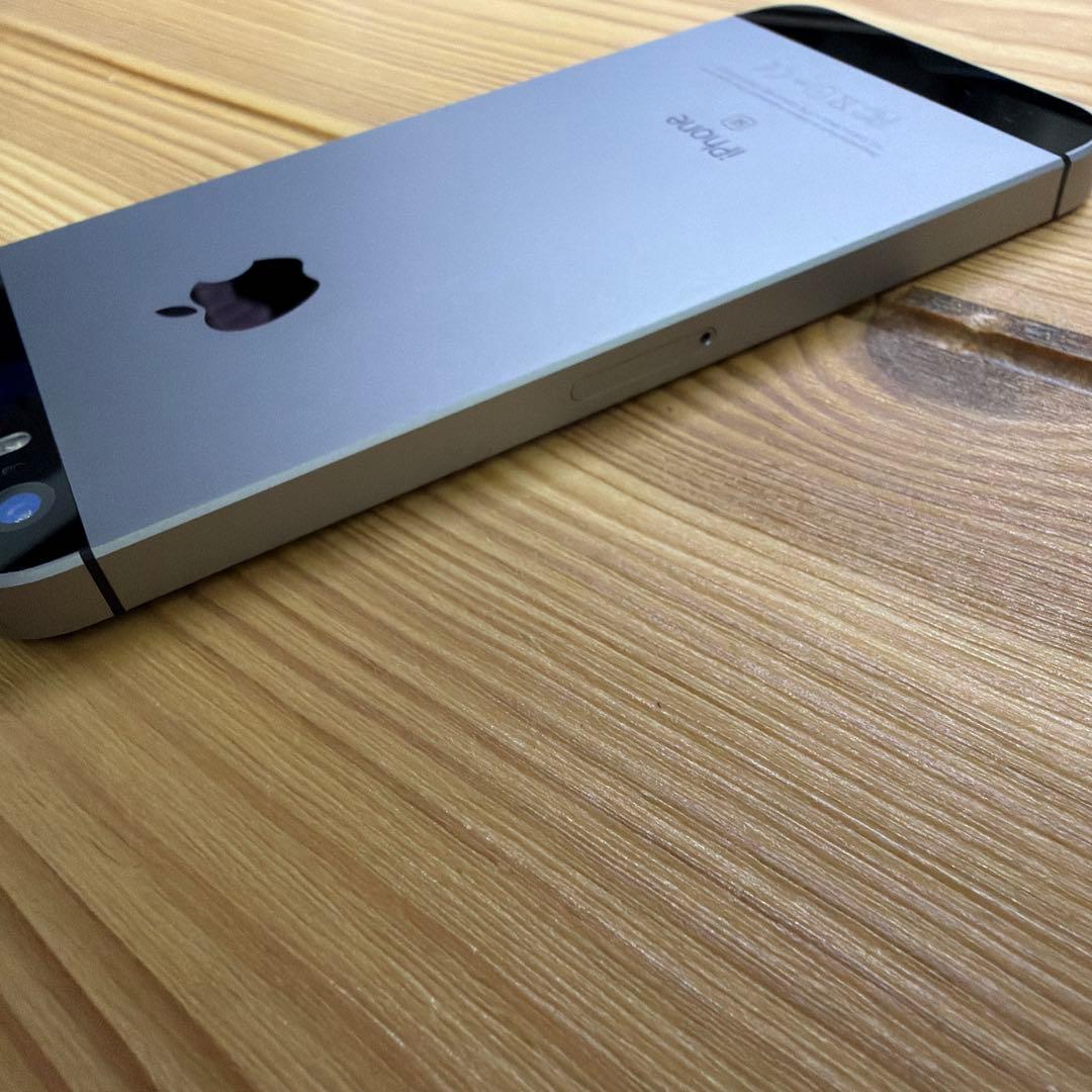 iPhoneSE 64GB スペースグレイMLM62J/A バッテリー83%