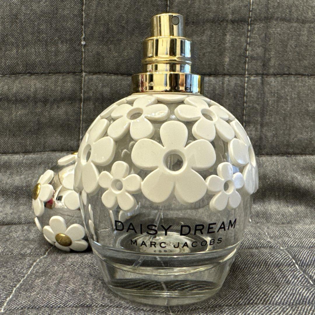 MARC JACOBS マークジェイコブス デイジードリーム キス ハニー 香水