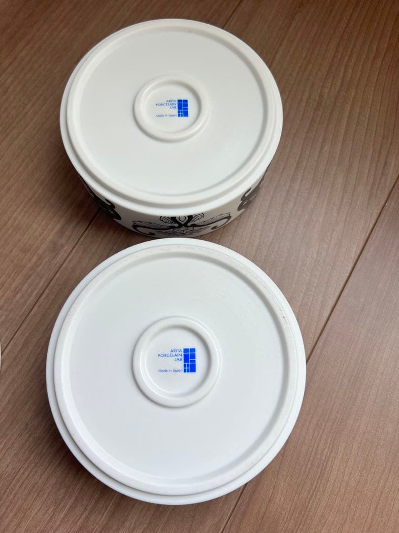 アリタポーセリンラボ　japan  古伊万里草花紋　二段重　黒　未使用