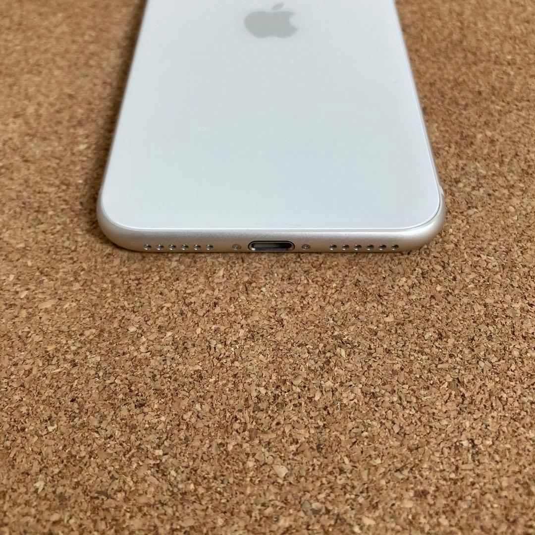 4182【早い者勝ち】電池新品☆iPhoneSE3 64GB SIMフリー☆