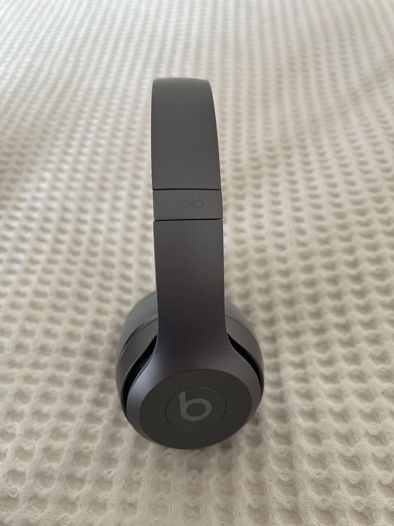 Beats Solo2 ヘッドホン グレー ほぼ未使用 ケース付き 有線