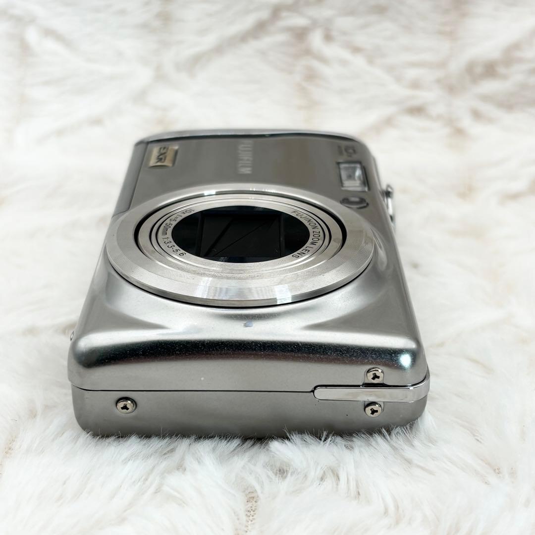 FUJIFILM FinePix F70EXR シルバー