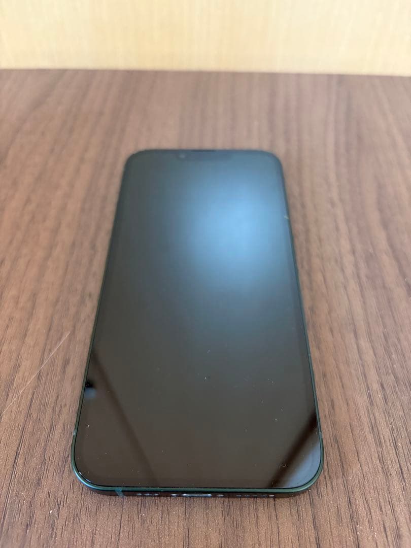 iPhone13 カーキ
