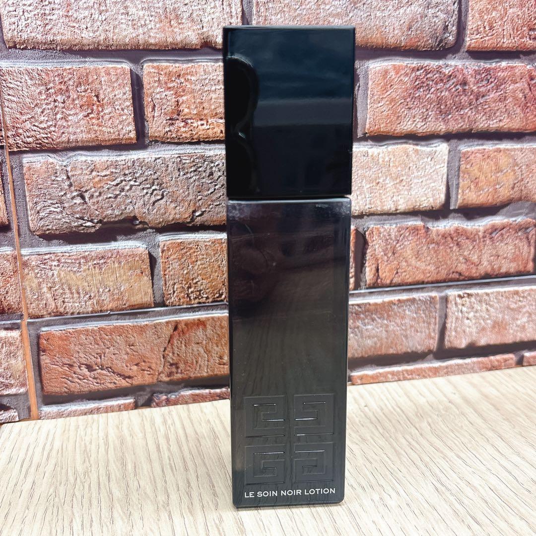 ☆ジバンシー　ソワンノワール　ローション　150ml