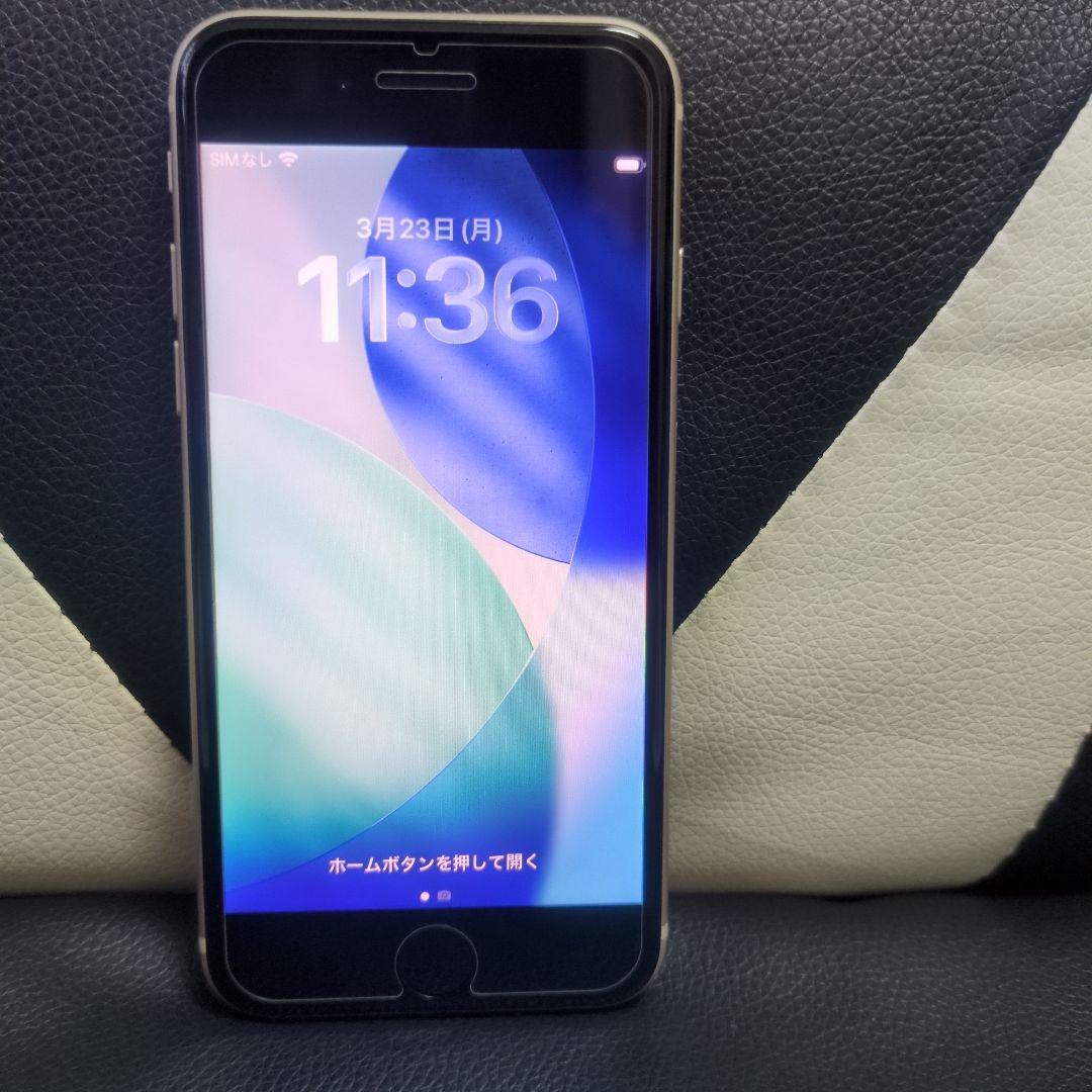 159 新品同様　iPhone se3 第3世代 64gb 白 SIMフリー